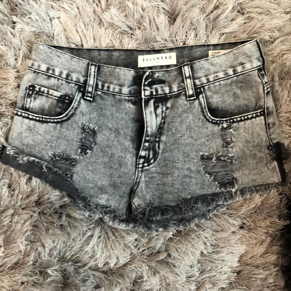Bull head shorts